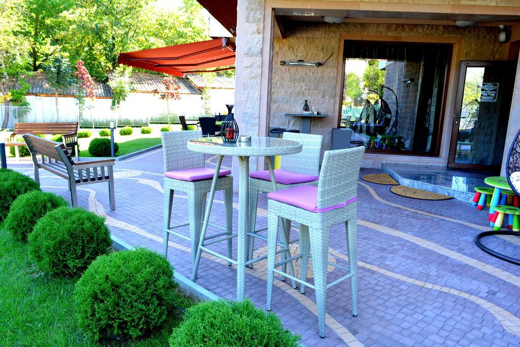 Hotel Victoriya'S House Hisarya Exterior foto